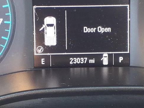 Used 2022 Chevrolet Colorado LT w/ LT Convenience Package image 22