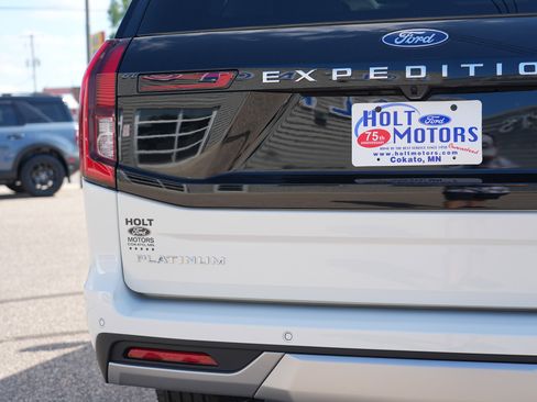 New 2026 Ford Expedition Platinum w/ Driver's Package AWD/4WD image 12