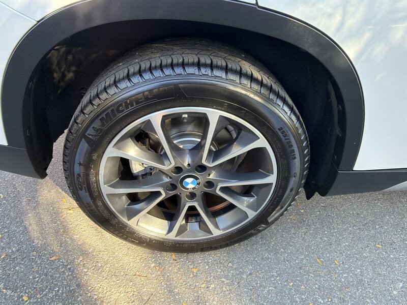 Used 2017 BMW X5 xDrive35i AWD/4WD image 11