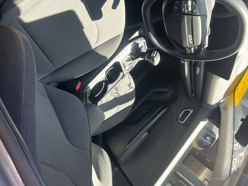 Used 2025 Kia K4 FWD image 6