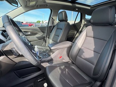 Used 2023 GMC Terrain SLT w/ Infotainment Package II FWD image 14