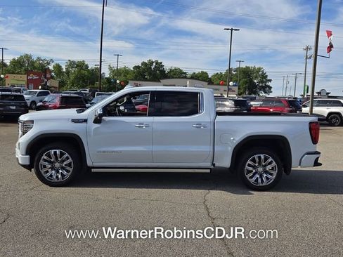 Used 2026 GMC Sierra 1500 Denali AWD/4WD image 4