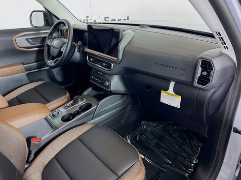 New 2026 Ford Bronco Sport Outer Banks w/ Outer Banks Tech Package+ AWD/4WD image 32