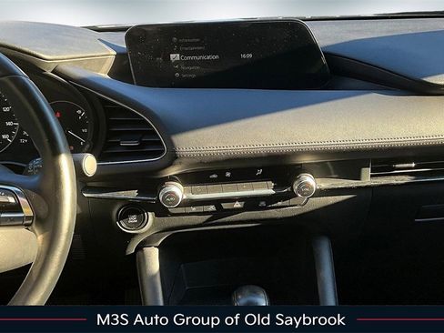 Used 2023 MAZDA MAZDA3 s image 9