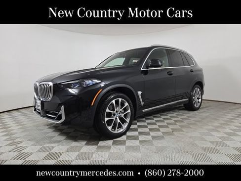 Used 2024 BMW X5 xDrive40i w/ Premium Package AWD/4WD image 3
