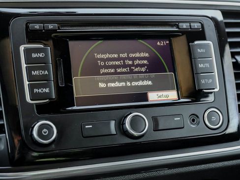 Used 2014 Volkswagen Beetle R-Line image 27