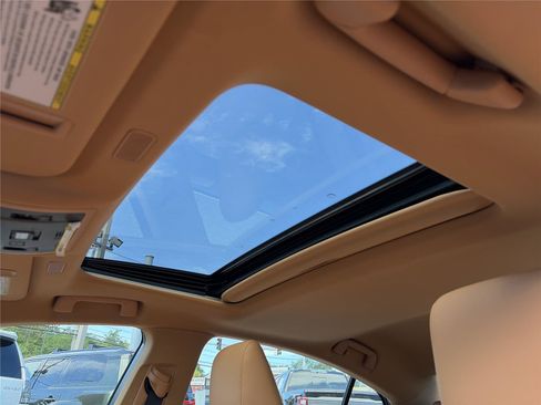 Certified 2025 Lexus ES 300h w/ Premium Package FWD image 20
