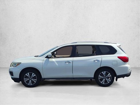 Used 2017 Nissan Pathfinder SL FWD image 8