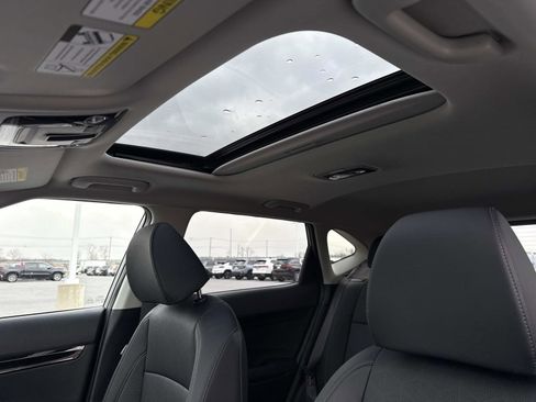 Used 2024 Kia Seltos EX image 3