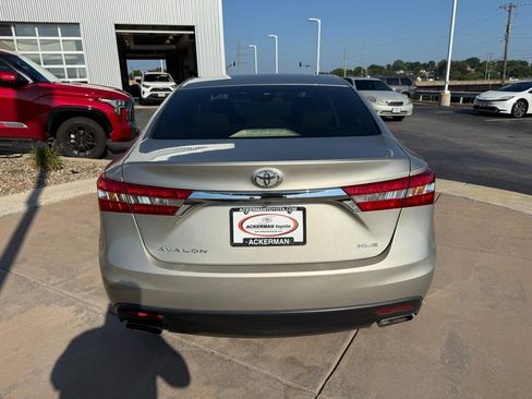 Used 2013 Toyota Avalon XLE Premium FWD image 7