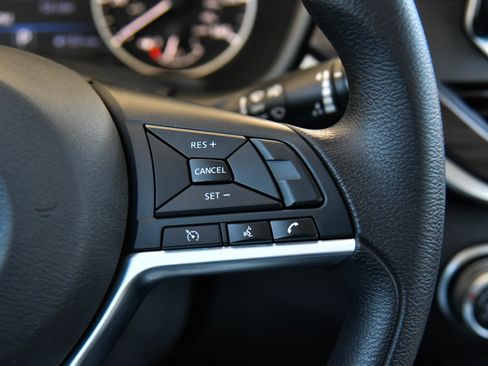 Used 2023 Nissan Altima 2.5 SV FWD image 28
