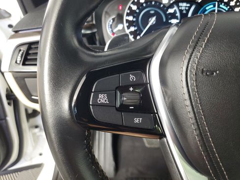Used 2019 BMW 530e w/ Convenience Package RWD image 25