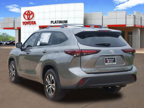 New 2026 Toyota Highlander XLE AWD/4WD image 5