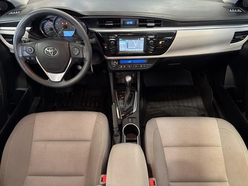 Used 2014 Toyota Corolla LE FWD image 3