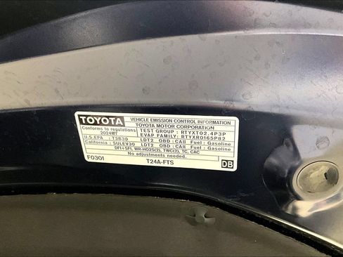 Used 2024 Toyota Highlander XLE AWD/4WD image 32