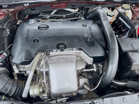 Used 2018 Buick Regal Essence w/ Driver Confidence Package #1 FWD image 40