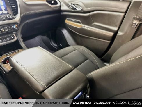 Used 2023 GMC Acadia SLE w/ Driver Convenience Package FWD image 23