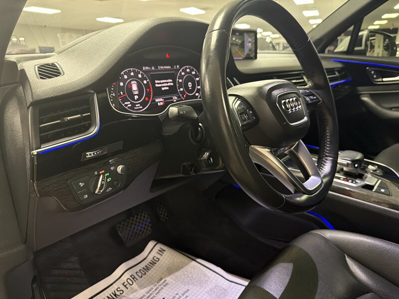 Used 2018 Audi Q7 3.0T Prestige w/ Prestige Package AWD/4WD image 28