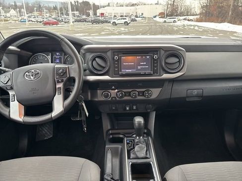 Certified 2019 Toyota Tacoma SR5 image 27