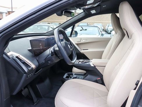 Used 2026 BMW iX xDrive45 image 16