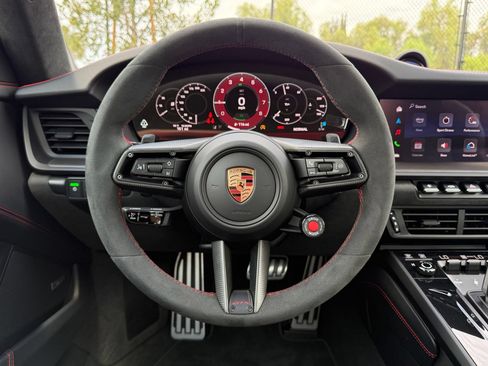 Used 2026 Porsche 911 Carrera 4 GTS AWD/4WD image 18