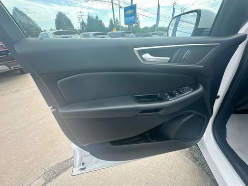 Used 2019 Ford Edge SEL AWD/4WD image 25