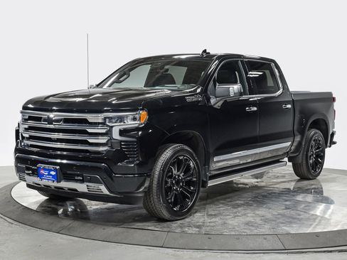 Used 2025 Chevrolet Silverado 1500 High Country AWD/4WD image 1