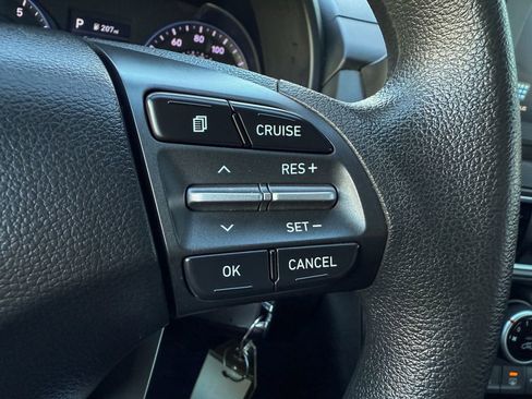 Used 2020 Hyundai Kona SE image 27