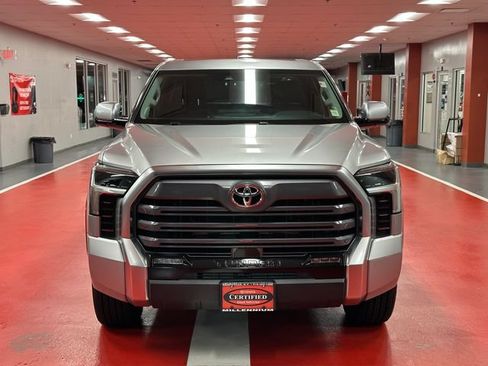 Used 2022 Toyota Tundra Limited w/ Power Package AWD/4WD image 8