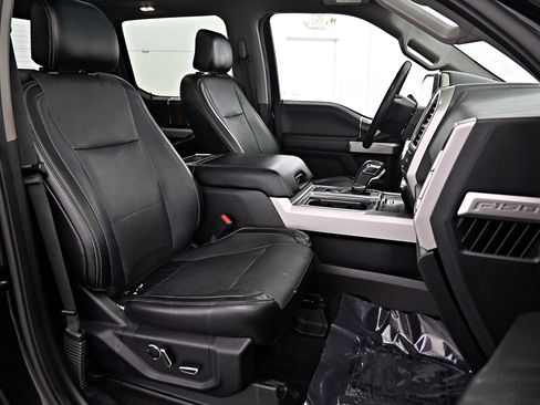 Used 2016 Ford F150 Lariat w/ Equipment Group 502A Luxury image 30