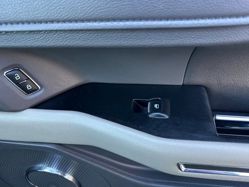 Used 2020 Ford Expedition XLT w/ Equipment Group 202A image 20