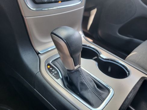 Used 2016 Jeep Grand Cherokee Laredo w/ Quick Order Package 23E image 12