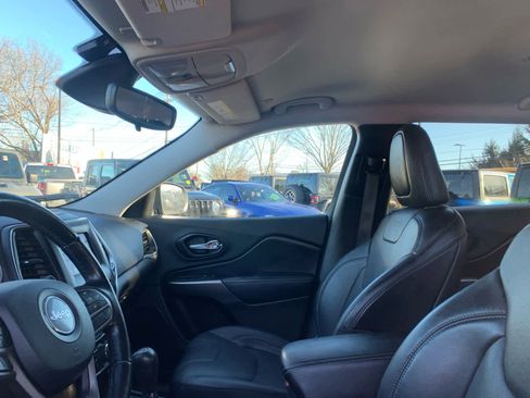 Used 2020 Jeep Cherokee Latitude Lux w/ Trailer Tow Group image 12