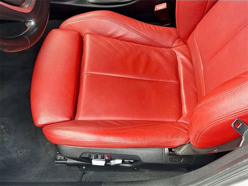 Used 2018 BMW 330e image 21