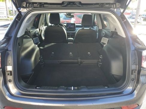 Used 2022 Jeep Compass Latitude FWD image 12