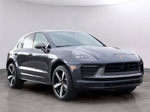 New 2026 Porsche Macan image 11