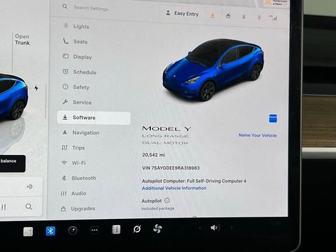 Used 2024 Tesla Model Y Long Range image 13