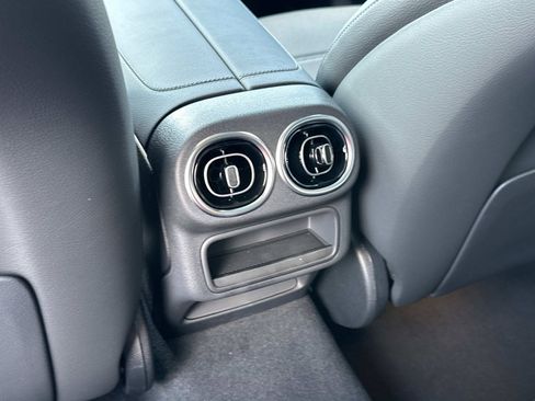 Used 2026 Mercedes-Benz GLC 350e 4MATIC image 13