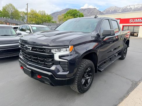 Used 2023 Chevrolet Silverado 1500 LT Trail Boss w/ Protection Package AWD/4WD image 8