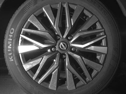 Used 2025 Nissan Altima 2.5 SV image 15