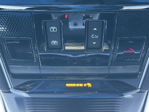 Used 2023 Land Rover Range Rover SE image 41