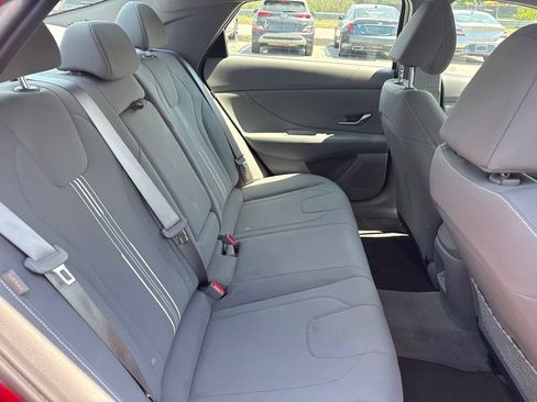 Used 2025 Hyundai Elantra SEL FWD image 24