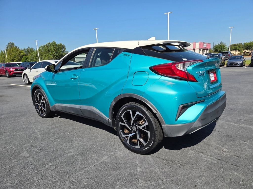 Used 2018 Toyota C-HR XLE FWD image 9