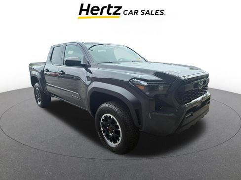 Used 2025 Toyota Tacoma TRD Off-Road AWD/4WD image 1