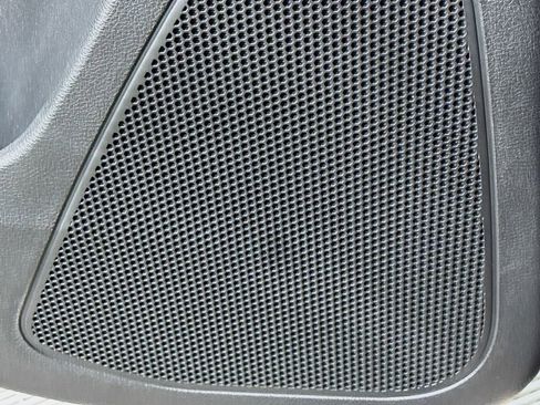 Used 2020 Jeep Cherokee Latitude Plus image 25