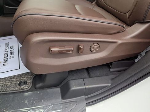 New 2026 Honda Odyssey Touring image 11