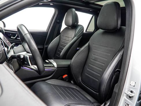 Used 2023 Mercedes-Benz GLC 300 4MATIC image 40