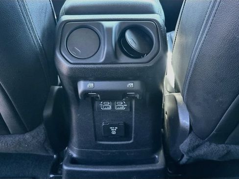 Used 2019 Jeep Wrangler Unlimited Sahara w/ Cold Weather Group AWD/4WD image 24