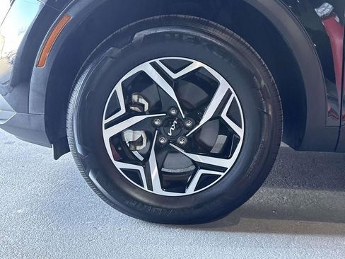 Certified 2024 Kia Sportage LX image 9