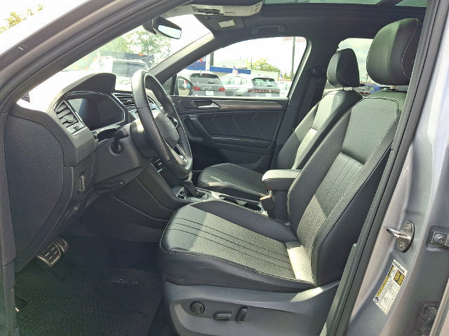 Used 2024 Volkswagen Tiguan SE R-Line AWD/4WD image 13